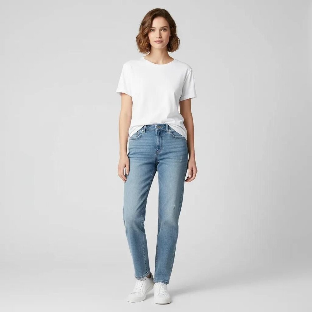 FRAYED Jeans Women's High Rise Straight Light Wash Denim Jeans Size 28‎